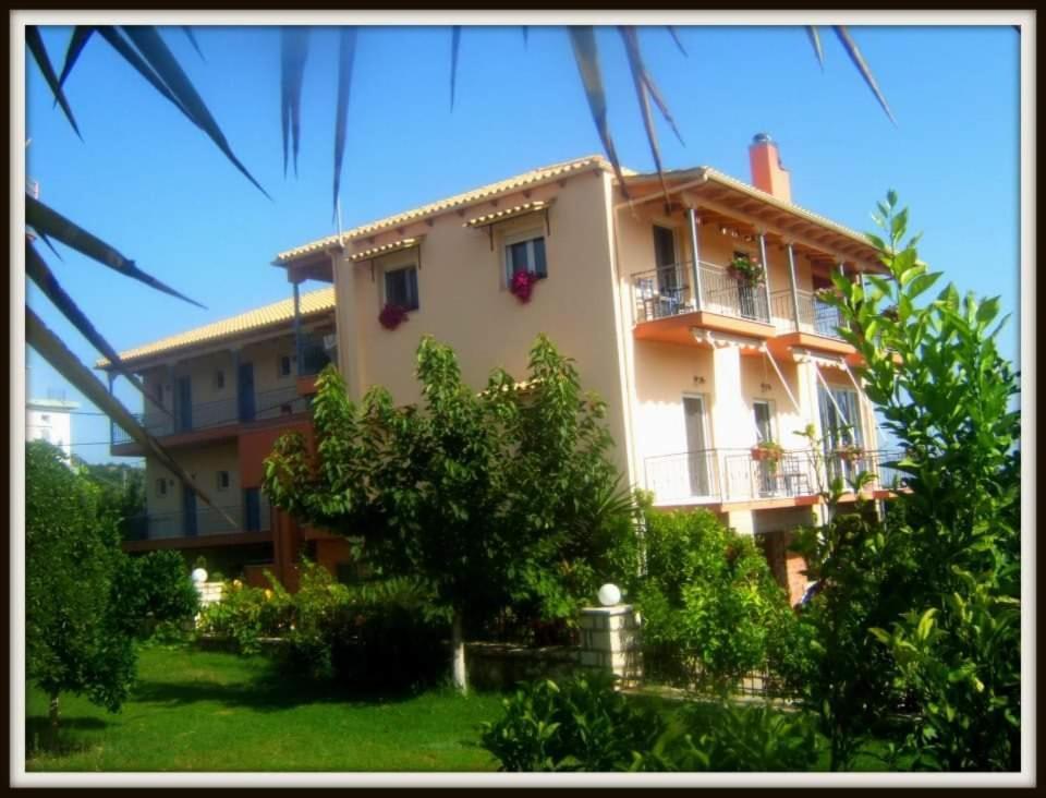 Αλκυονη Διαμερισματα Otel Paralia Vrachou Dış mekan fotoğraf